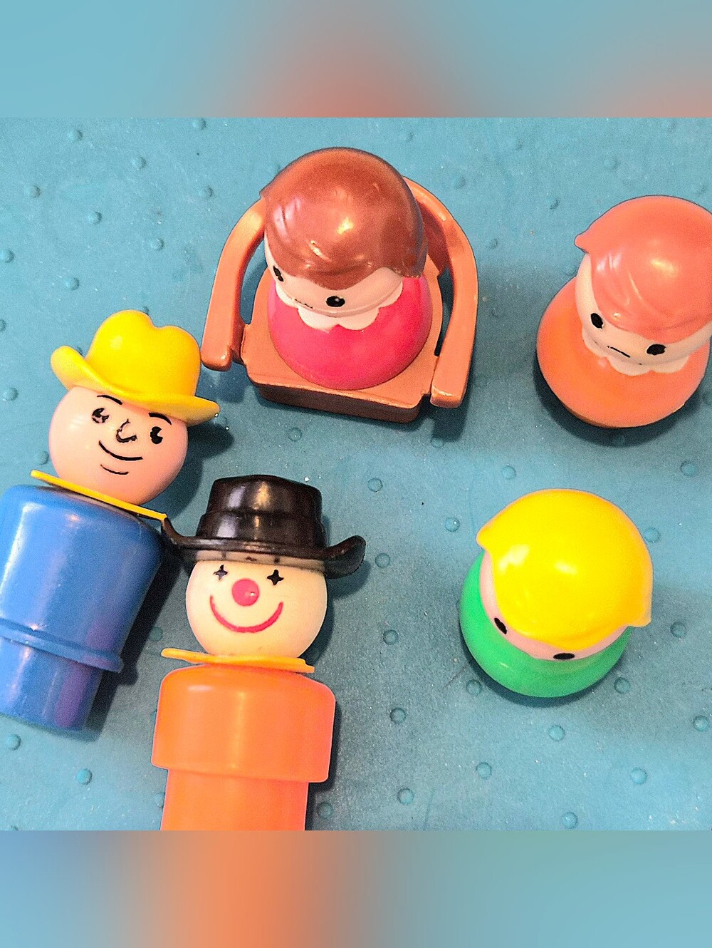 Lot Of 6 Play Figures All Fisher-price "Little People". Good Pre-Owned Condition